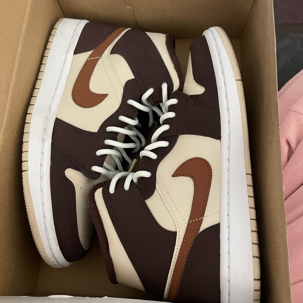 Woman’s Air Jordan 1